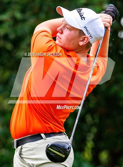 Thumbnail 1 in NCHSAA 2A Finals (Round 2) photogallery.