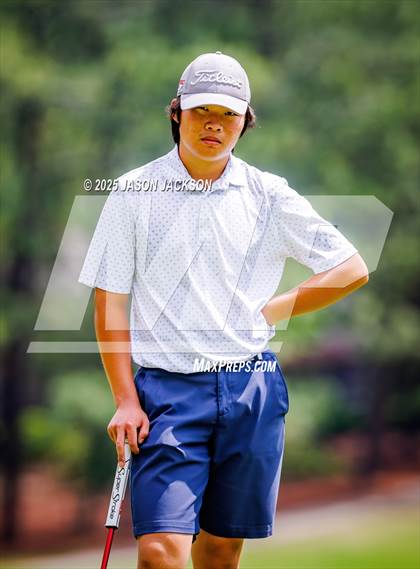 Thumbnail 1 in NCHSAA 2A Finals (Round 2) photogallery.