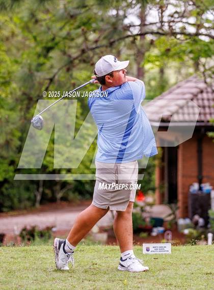 Thumbnail 3 in NCHSAA 2A Finals (Round 2) photogallery.