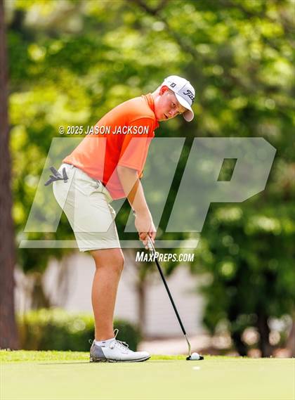 Thumbnail 3 in NCHSAA 2A Finals (Round 2) photogallery.