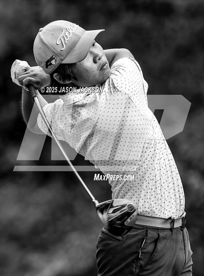 Thumbnail 1 in NCHSAA 2A Finals (Round 2) photogallery.