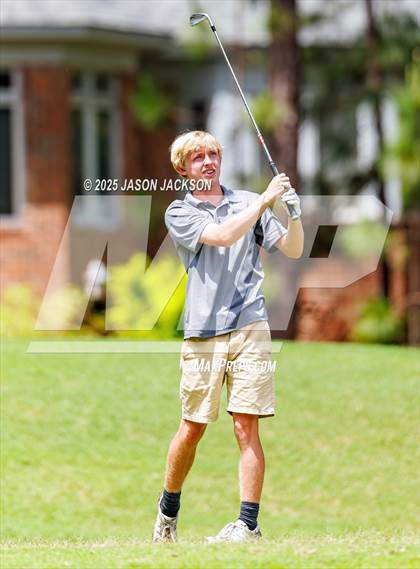 Thumbnail 1 in NCHSAA 2A Finals (Round 2) photogallery.