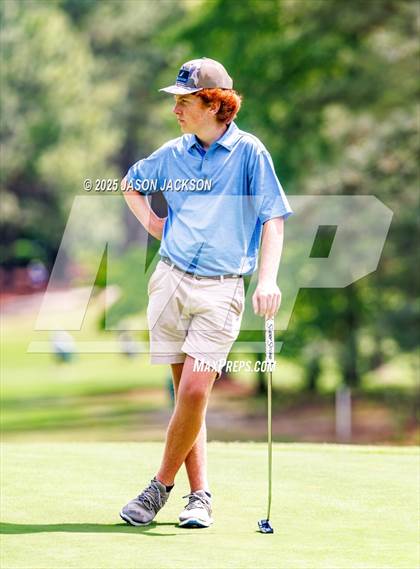 Thumbnail 1 in NCHSAA 2A Finals (Round 2) photogallery.