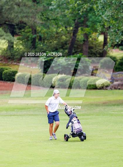 Thumbnail 2 in NCHSAA 2A Finals (Round 2) photogallery.