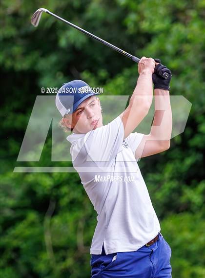 Thumbnail 3 in NCHSAA 2A Finals (Round 2) photogallery.