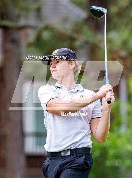 Thumbnail 2 in NCHSAA 2A Finals (Round 2) photogallery.
