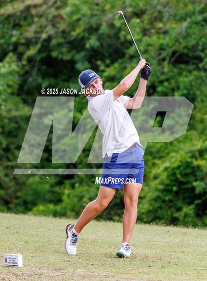 Thumbnail 1 in NCHSAA 2A Finals (Round 2) photogallery.