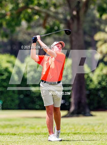 Thumbnail 3 in NCHSAA 2A Finals (Round 2) photogallery.