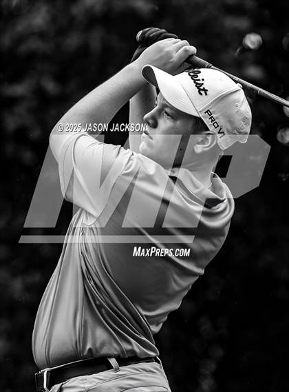 Thumbnail 2 in NCHSAA 2A Finals (Round 2) photogallery.