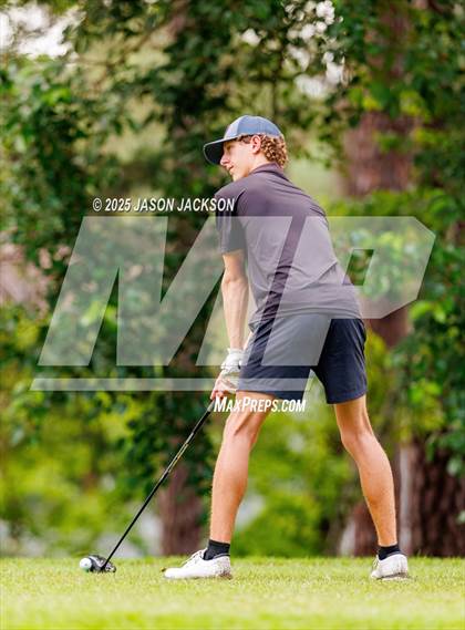 Thumbnail 3 in NCHSAA 2A Finals (Round 2) photogallery.