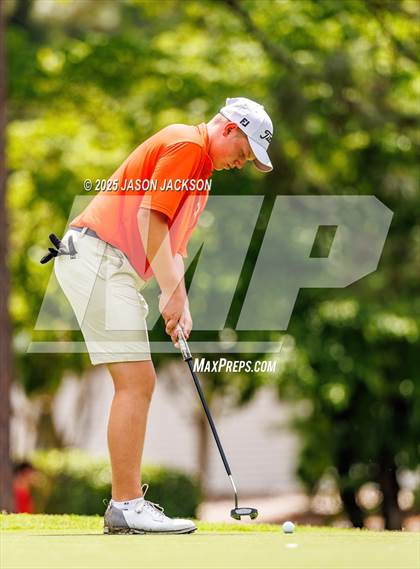 Thumbnail 3 in NCHSAA 2A Finals (Round 2) photogallery.