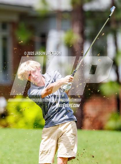Thumbnail 1 in NCHSAA 2A Finals (Round 2) photogallery.