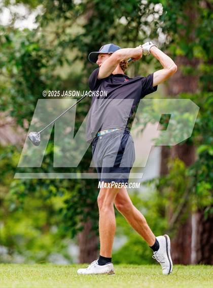 Thumbnail 2 in NCHSAA 2A Finals (Round 2) photogallery.