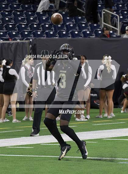 Thumbnail 2 in Jordan vs. Summer Creek (UIL 6A Division 2 Football Region 3 Regional) photogallery.
