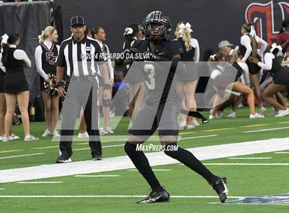 Thumbnail 1 in Jordan vs. Summer Creek (UIL 6A Division 2 Football Region 3 Regional) photogallery.