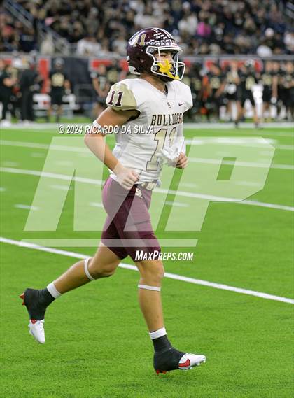 Thumbnail 1 in Jordan vs. Summer Creek (UIL 6A Division 2 Football Region 3 Regional) photogallery.