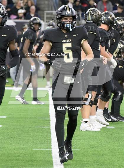 Thumbnail 2 in Jordan vs. Summer Creek (UIL 6A Division 2 Football Region 3 Regional) photogallery.