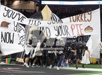 Thumbnail 3 in Jordan vs. Summer Creek (UIL 6A Division 2 Football Region 3 Regional) photogallery.
