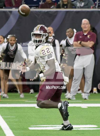 Thumbnail 2 in Jordan vs. Summer Creek (UIL 6A Division 2 Football Region 3 Regional) photogallery.