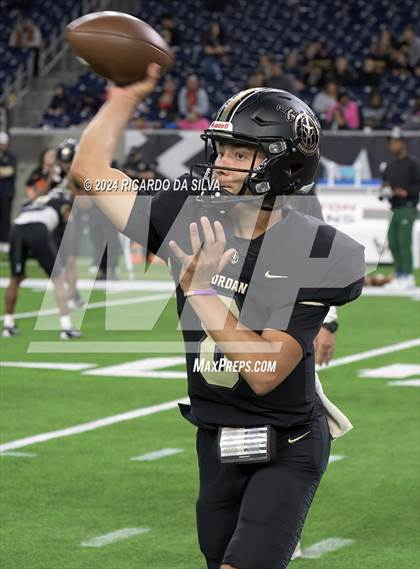 Thumbnail 1 in Jordan vs. Summer Creek (UIL 6A Division 2 Football Region 3 Regional) photogallery.