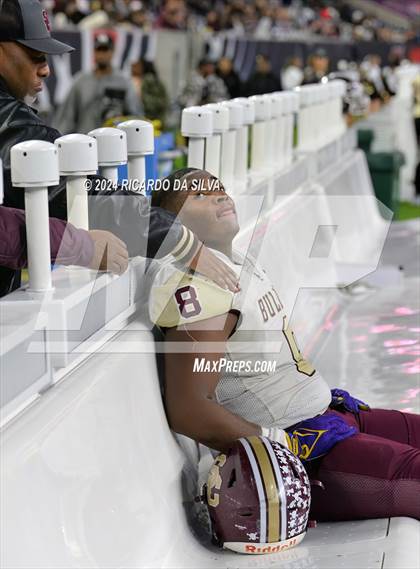 Thumbnail 2 in Jordan vs. Summer Creek (UIL 6A Division 2 Football Region 3 Regional) photogallery.