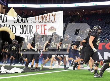 Thumbnail 3 in Jordan vs. Summer Creek (UIL 6A Division 2 Football Region 3 Regional) photogallery.