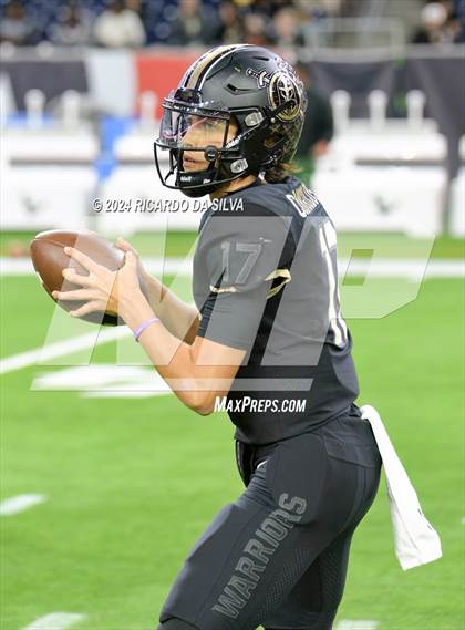 Thumbnail 1 in Jordan vs. Summer Creek (UIL 6A Division 2 Football Region 3 Regional) photogallery.