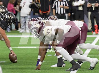 Thumbnail 2 in Jordan vs. Summer Creek (UIL 6A Division 2 Football Region 3 Regional) photogallery.