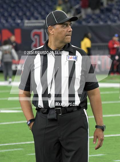 Thumbnail 1 in Jordan vs. Summer Creek (UIL 6A Division 2 Football Region 3 Regional) photogallery.