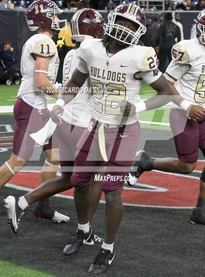 Thumbnail 2 in Jordan vs. Summer Creek (UIL 6A Division 2 Football Region 3 Regional) photogallery.