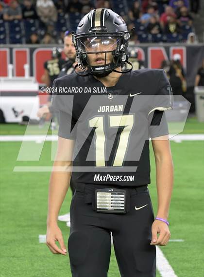 Thumbnail 1 in Jordan vs. Summer Creek (UIL 6A Division 2 Football Region 3 Regional) photogallery.