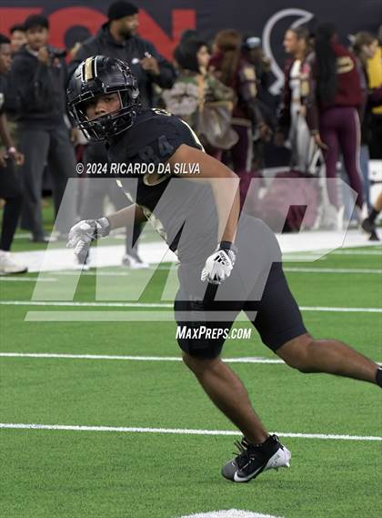 Thumbnail 2 in Jordan vs. Summer Creek (UIL 6A Division 2 Football Region 3 Regional) photogallery.