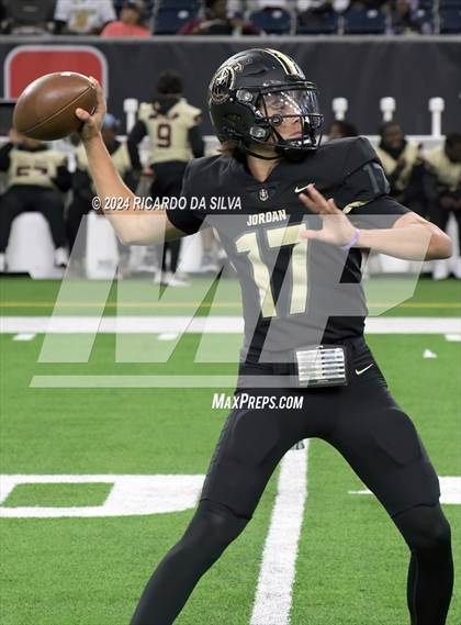 Thumbnail 2 in Jordan vs. Summer Creek (UIL 6A Division 2 Football Region 3 Regional) photogallery.