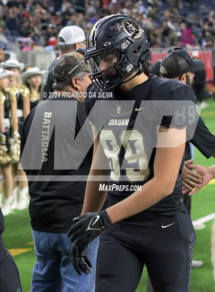 Thumbnail 2 in Jordan vs. Summer Creek (UIL 6A Division 2 Football Region 3 Regional) photogallery.