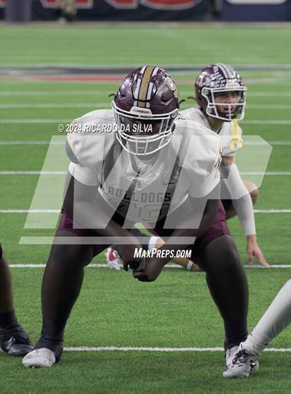 Thumbnail 2 in Jordan vs. Summer Creek (UIL 6A Division 2 Football Region 3 Regional) photogallery.