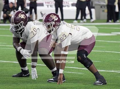 Thumbnail 3 in Jordan vs. Summer Creek (UIL 6A Division 2 Football Region 3 Regional) photogallery.