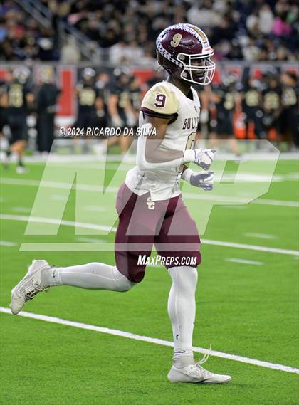 Thumbnail 1 in Jordan vs. Summer Creek (UIL 6A Division 2 Football Region 3 Regional) photogallery.