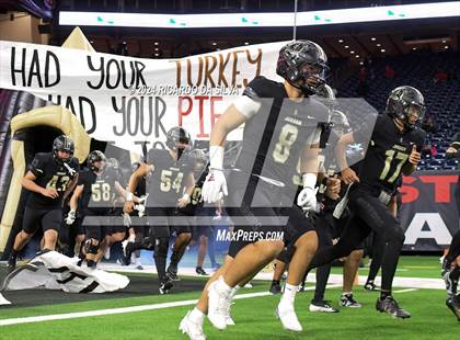 Thumbnail 1 in Jordan vs. Summer Creek (UIL 6A Division 2 Football Region 3 Regional) photogallery.
