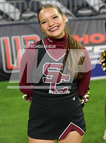Thumbnail 3 in Jordan vs. Summer Creek (UIL 6A Division 2 Football Region 3 Regional) photogallery.