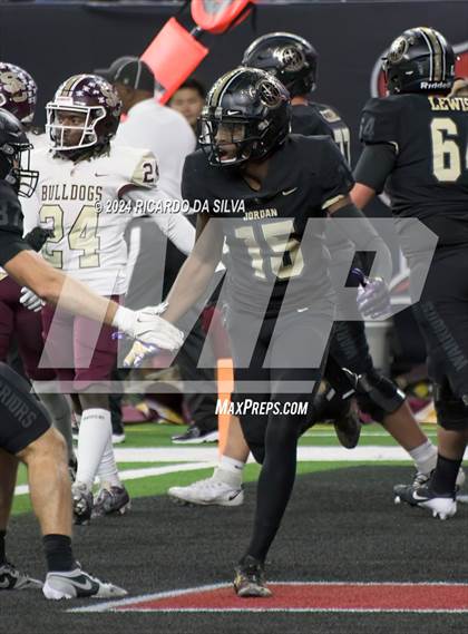Thumbnail 2 in Jordan vs. Summer Creek (UIL 6A Division 2 Football Region 3 Regional) photogallery.