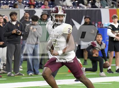 Thumbnail 3 in Jordan vs. Summer Creek (UIL 6A Division 2 Football Region 3 Regional) photogallery.