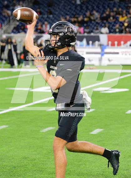 Thumbnail 2 in Jordan vs. Summer Creek (UIL 6A Division 2 Football Region 3 Regional) photogallery.
