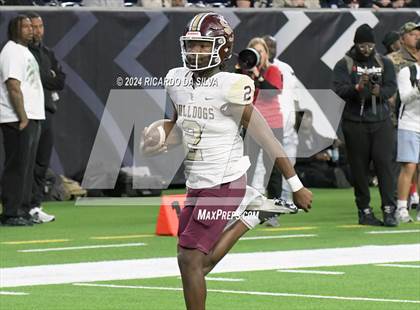 Thumbnail 1 in Jordan vs. Summer Creek (UIL 6A Division 2 Football Region 3 Regional) photogallery.