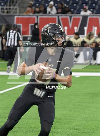 Thumbnail 2 in Jordan vs. Summer Creek (UIL 6A Division 2 Football Region 3 Regional) photogallery.