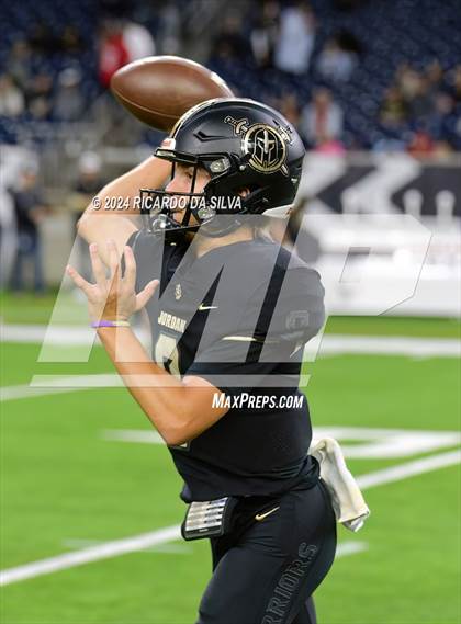 Thumbnail 2 in Jordan vs. Summer Creek (UIL 6A Division 2 Football Region 3 Regional) photogallery.
