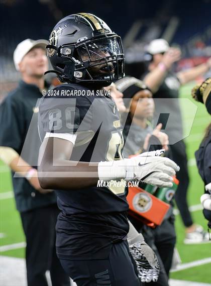 Thumbnail 1 in Jordan vs. Summer Creek (UIL 6A Division 2 Football Region 3 Regional) photogallery.