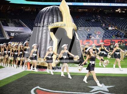 Thumbnail 1 in Jordan vs. Summer Creek (UIL 6A Division 2 Football Region 3 Regional) photogallery.