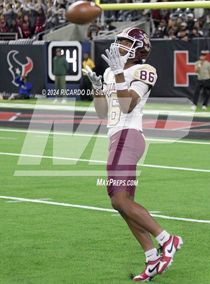 Thumbnail 2 in Jordan vs. Summer Creek (UIL 6A Division 2 Football Region 3 Regional) photogallery.