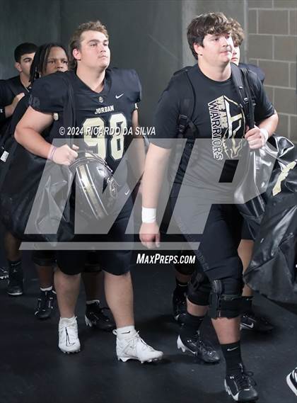 Thumbnail 3 in Jordan vs. Summer Creek (UIL 6A Division 2 Football Region 3 Regional) photogallery.
