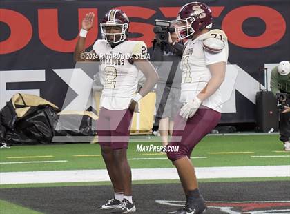 Thumbnail 2 in Jordan vs. Summer Creek (UIL 6A Division 2 Football Region 3 Regional) photogallery.
